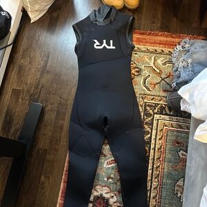 TYR Hurricane Sleeveless Cat 1 Women’s Wetsuit - Size M